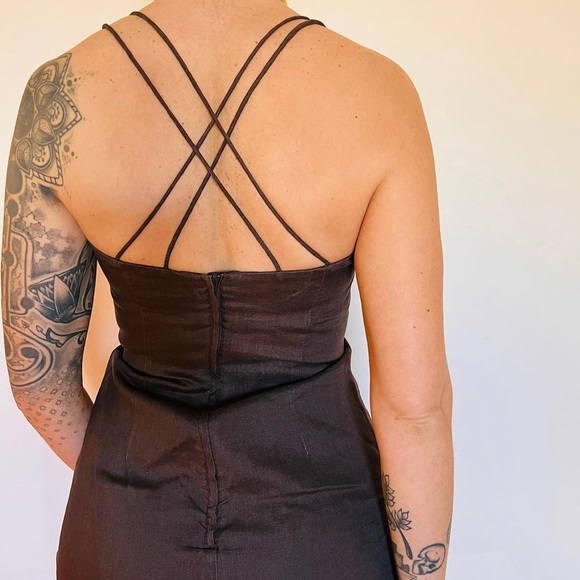 H&M Dresses & Skirts - Beautiful 100% Linen Bodycon Midi